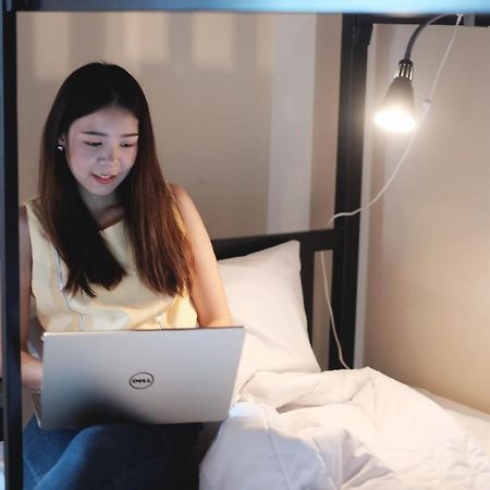 Khaosan Station (Adults Only) Hostel Банкок Екстериор снимка