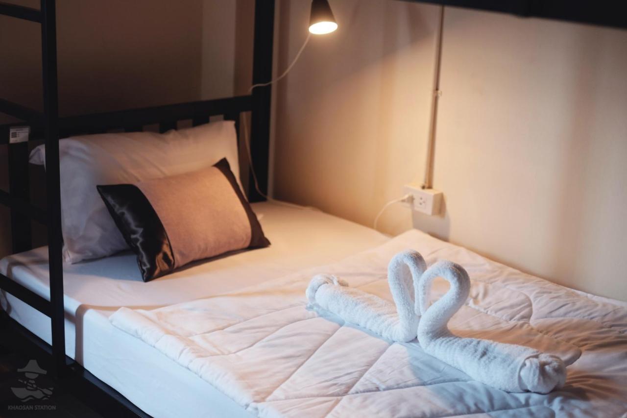 Khaosan Station (Adults Only) Hostel Банкок Екстериор снимка