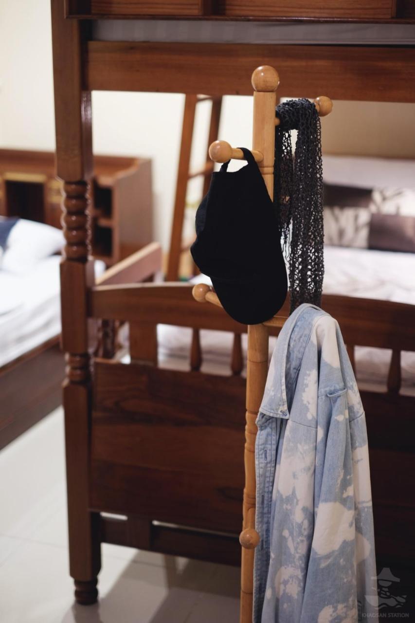 Khaosan Station (Adults Only) Hostel Банкок Екстериор снимка