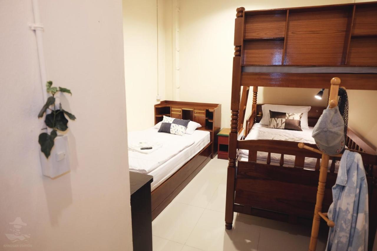 Khaosan Station (Adults Only) Hostel Банкок Екстериор снимка