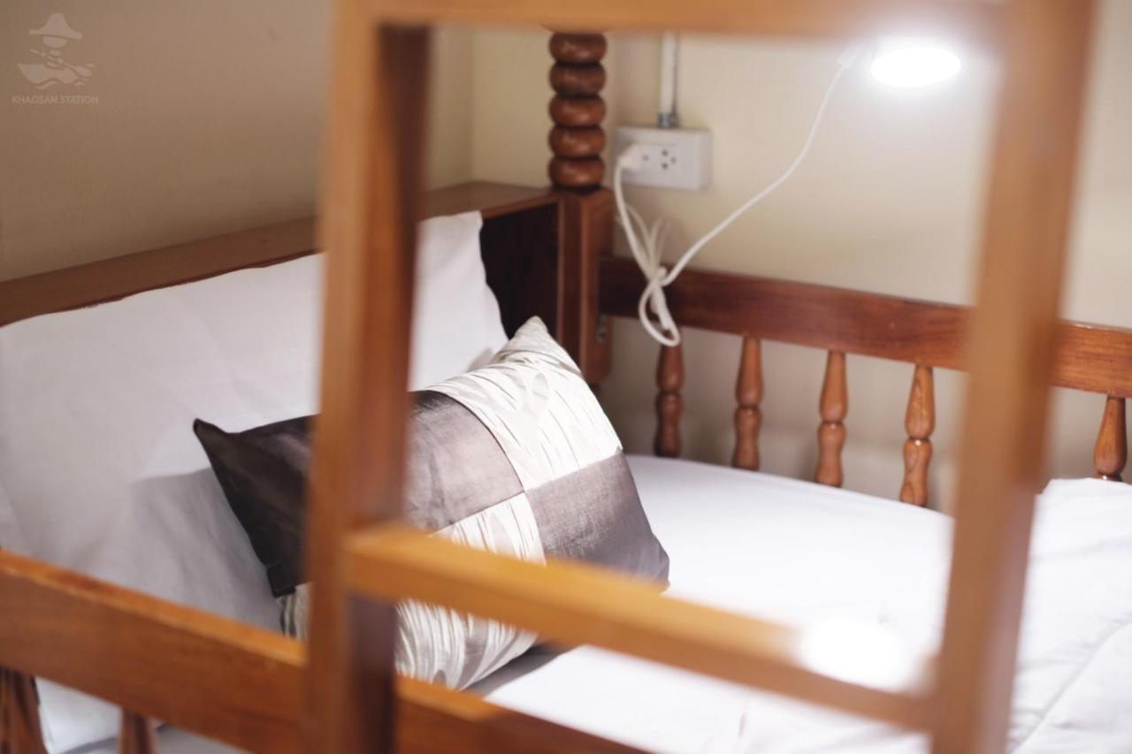 Khaosan Station (Adults Only) Hostel Банкок Екстериор снимка