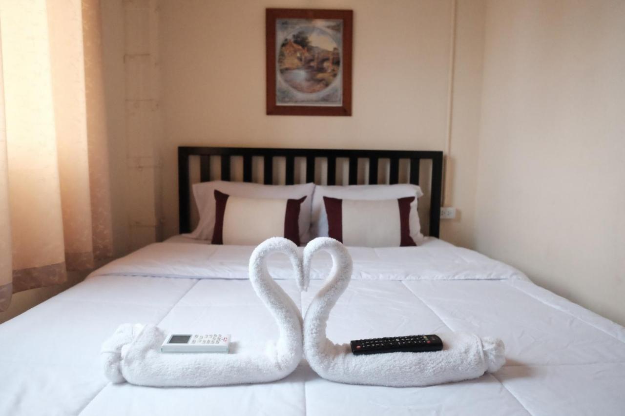 Khaosan Station (Adults Only) Hostel Банкок Екстериор снимка