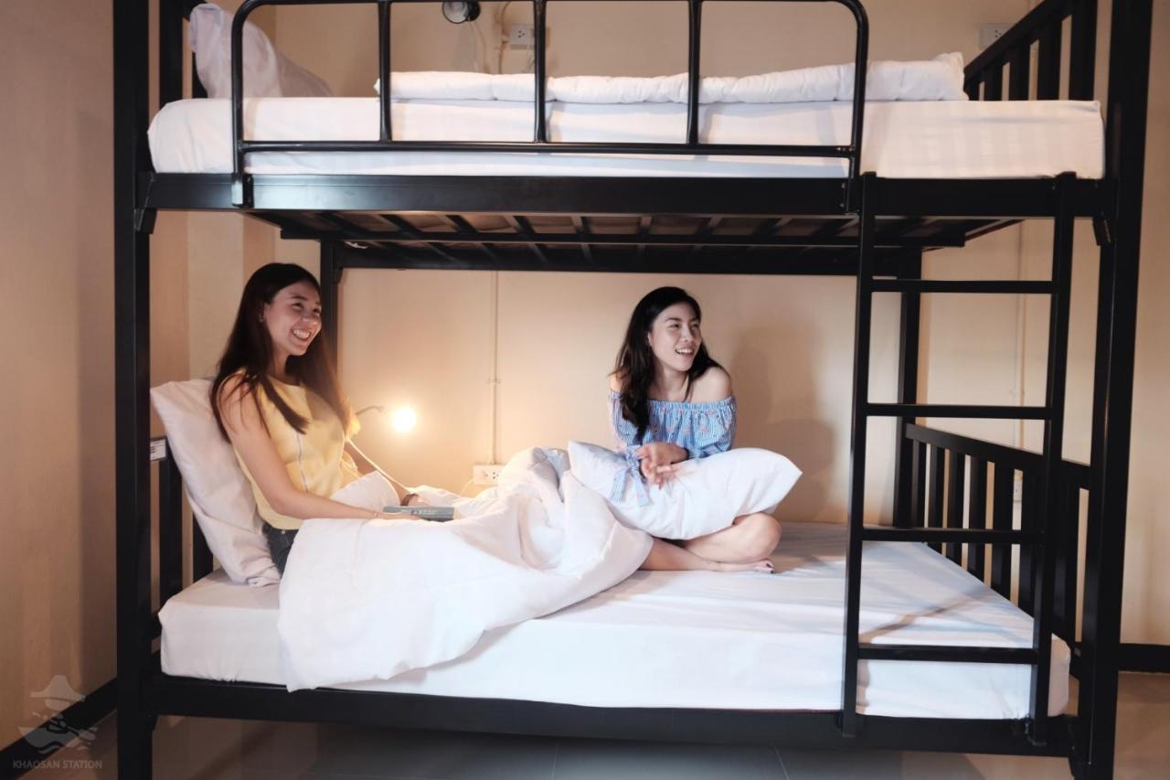 Khaosan Station (Adults Only) Hostel Банкок Екстериор снимка
