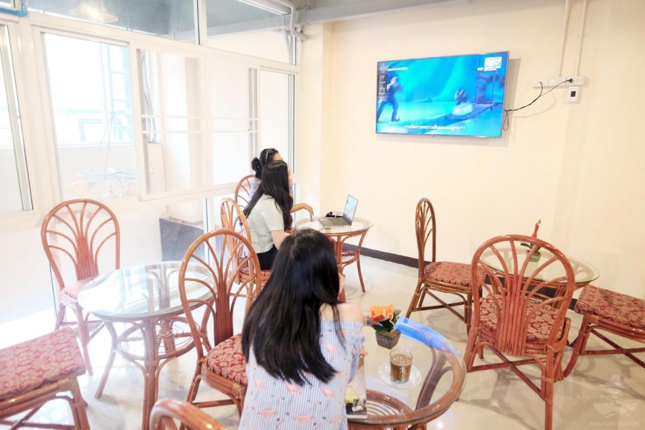Khaosan Station (Adults Only) Hostel Банкок Екстериор снимка